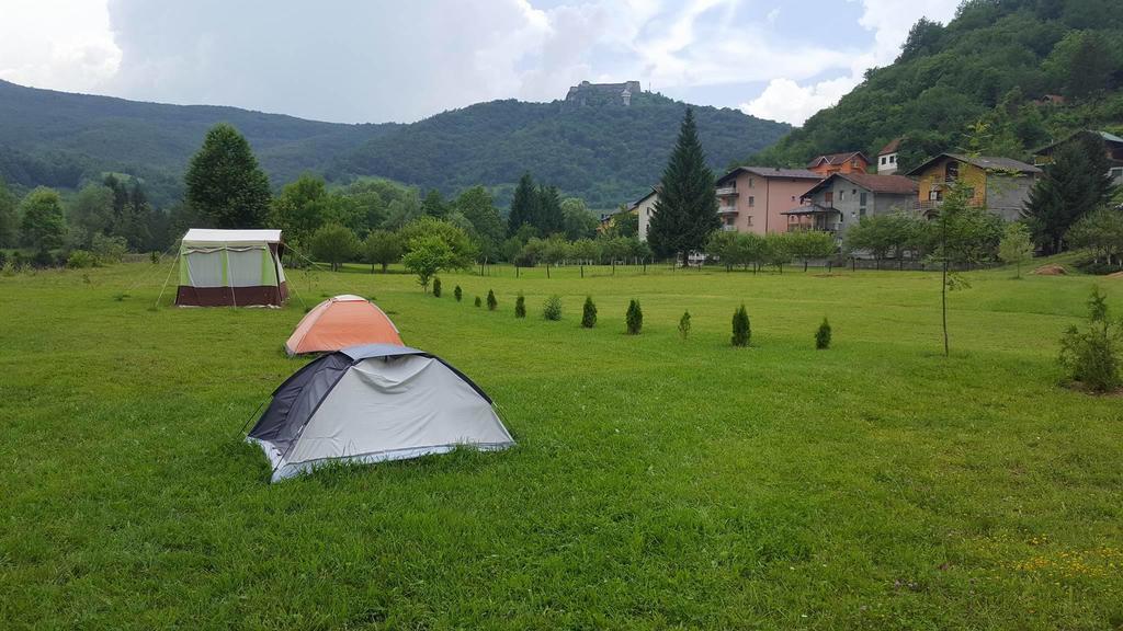 Hotel Auto Kamp Lav Kulen Vakuf Exteriér fotografie